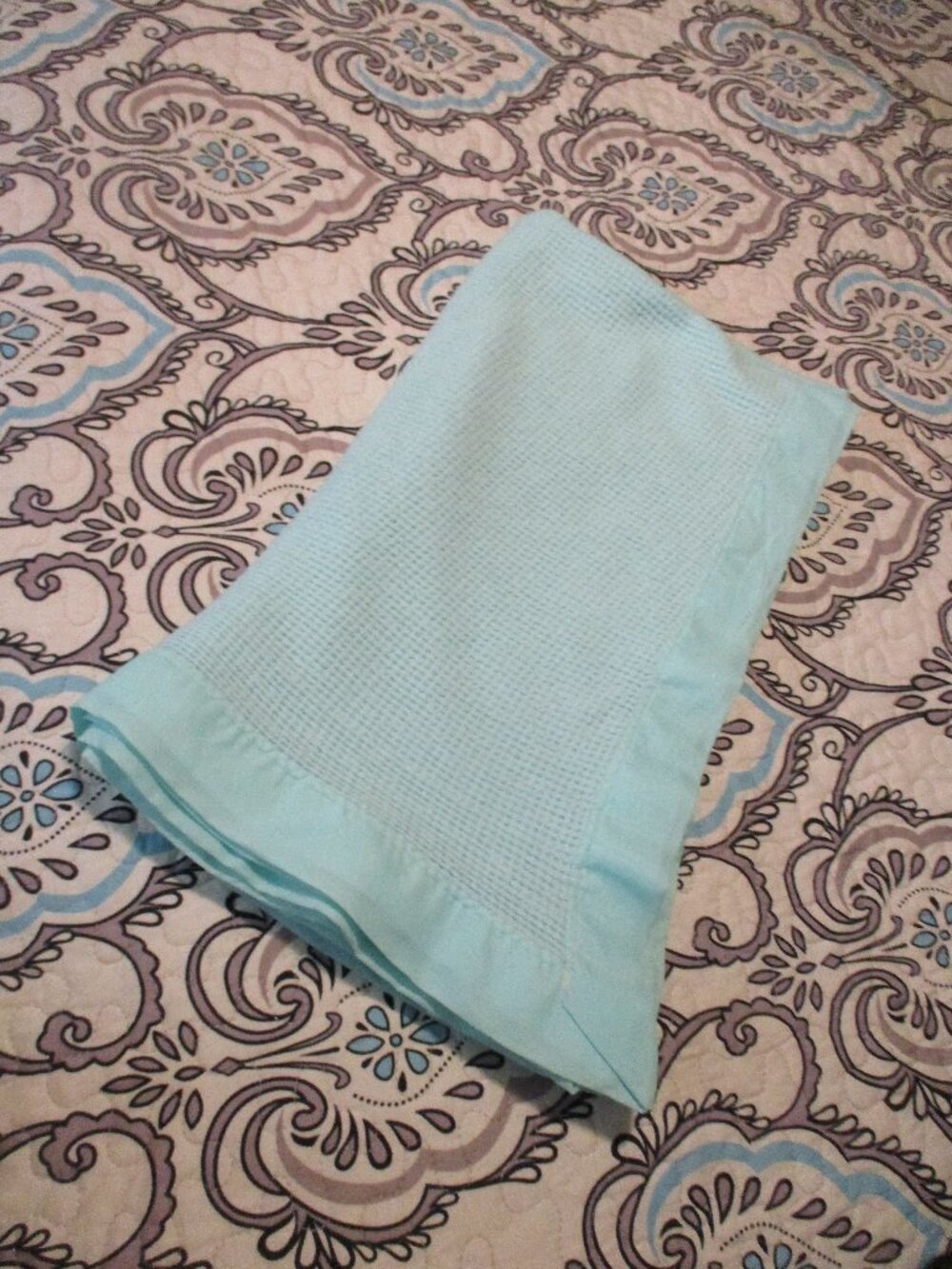 Vintage JE Morgan Waffle Weave Thermal Baby Blanket  Trim Aqua Turquoise